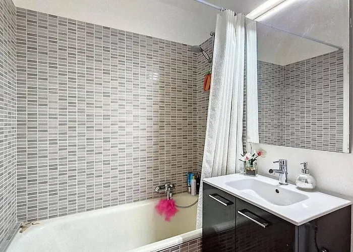 Spacieux A 150m De La 2 Terrasses 公寓 *