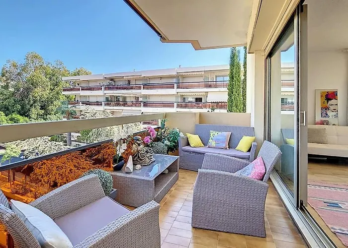 Spacieux A 150m De La 2 Terrasses *